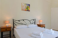 Chambre d'une chambre double à la Villa Irini
