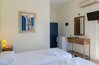 Chambre au rez-de-chaussée avec lits simples