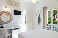 Double room at Villa Irini in Sifnos