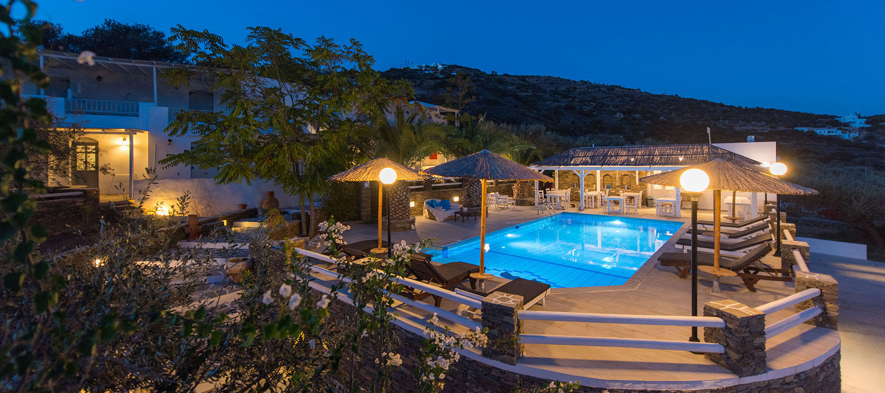 Hotel with pool at Sifnos